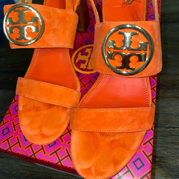 BRAND NEW women’s Tory Burch sandals - Picture 2 of 6